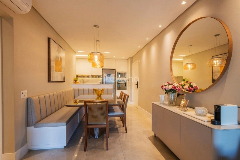 Apartamento com 2 dormitórios no Centro de Florianópolis: 2ª foto da galeria de imagens do imóvel