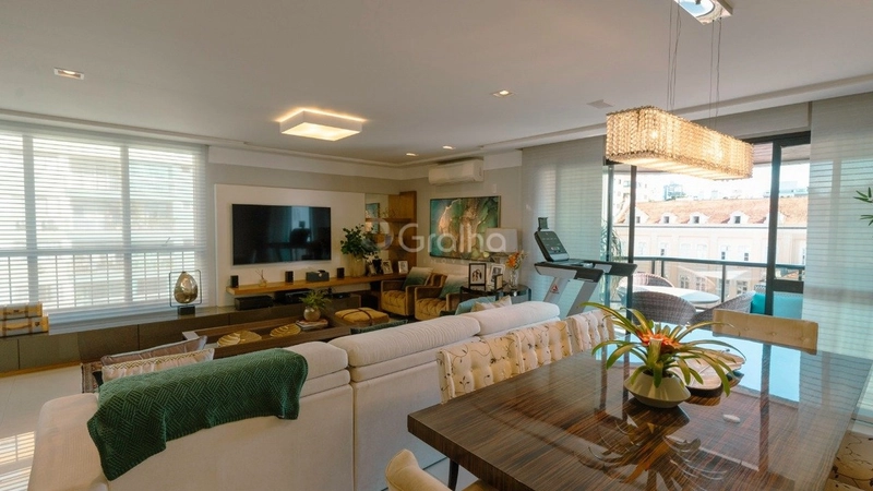 Apartamento com 3 dormitórios no Centro de Florianópolis: 2ª foto da galeria de imagens do imóvel