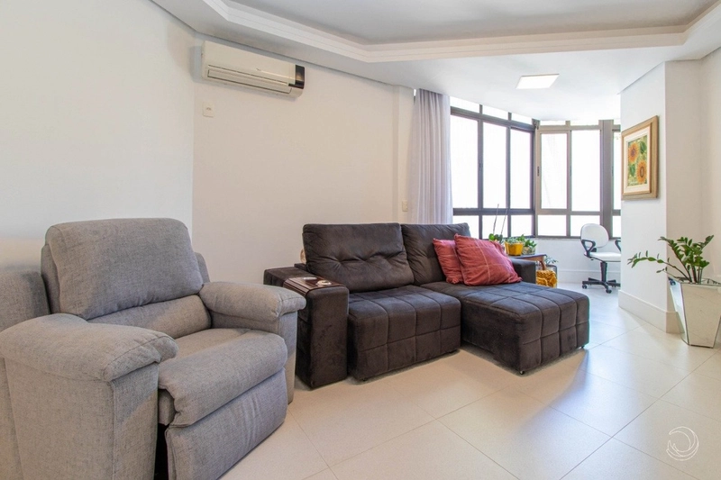 Apartamento com 4 dormitórios na Agronômica, Florianópolis: 15ª foto da galeria de imagens do imóvel