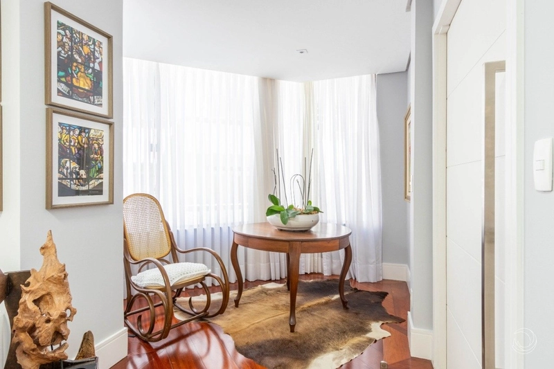 Apartamento com 4 dormitórios na Agronômica, Florianópolis: 7ª foto da galeria de imagens do imóvel