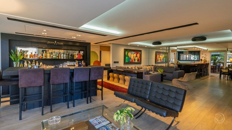 Apartamento com 4 dormitórios no Centro de Florianópolis: 2ª foto da galeria de imagens do imóvel