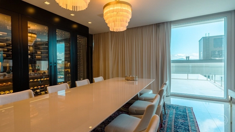 Casa alto padrão com 4 dormitórios no Cacupé em Florianópolis: 5ª foto da galeria de imagens do imóvel