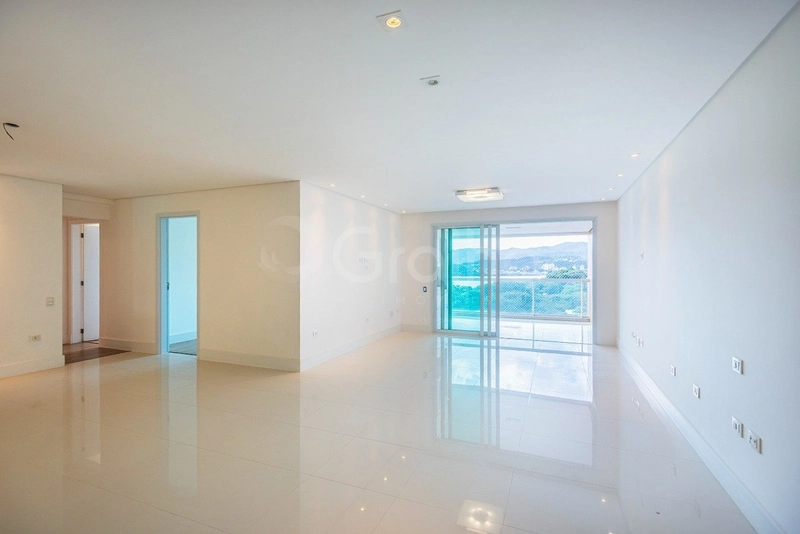Apartamento com 2 suítes na Agronômica: 3ª foto da galeria de imagens do imóvel