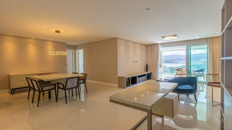Apartamento com 2 suítes na Agronômica em Florianópolis: 3ª foto da galeria de imagens do imóvel