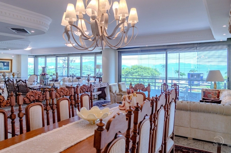 Apartamento com 4 suítes na Beira Mar Norte, Florianópolis: 2ª foto da galeria de imagens do imóvel