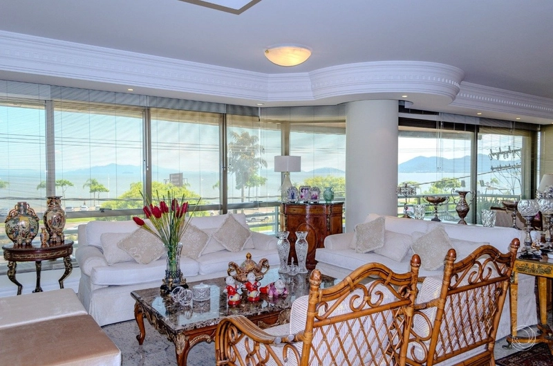 Apartamento com 4 suítes na Beira Mar Norte, Florianópolis: 6ª foto da galeria de imagens do imóvel