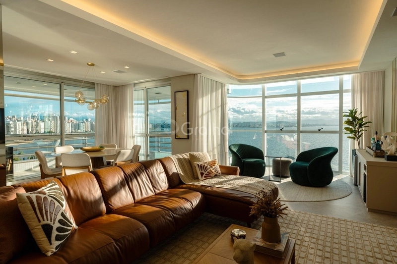 Apartamento com 4 suítes na Beira mar Norte, Florianópolis: 1ª foto da galeria de imagens do imóvel