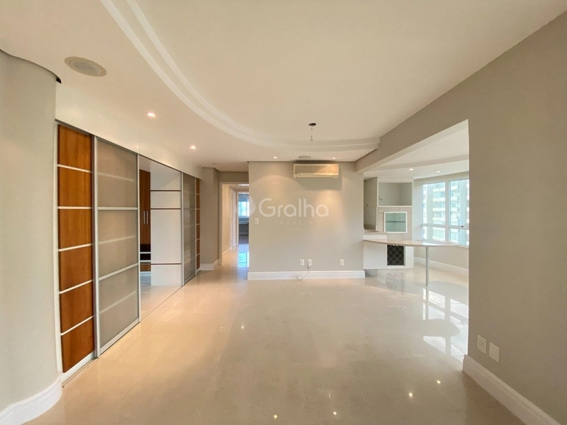 Apartamento com 3 suítes no Centro de Florianópolis: 2ª foto da galeria de imagens do imóvel