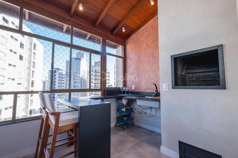 Cobertura duplex com 3 dormitórios no Centro de Florianópolis: 3ª foto da galeria de imagens do imóvel