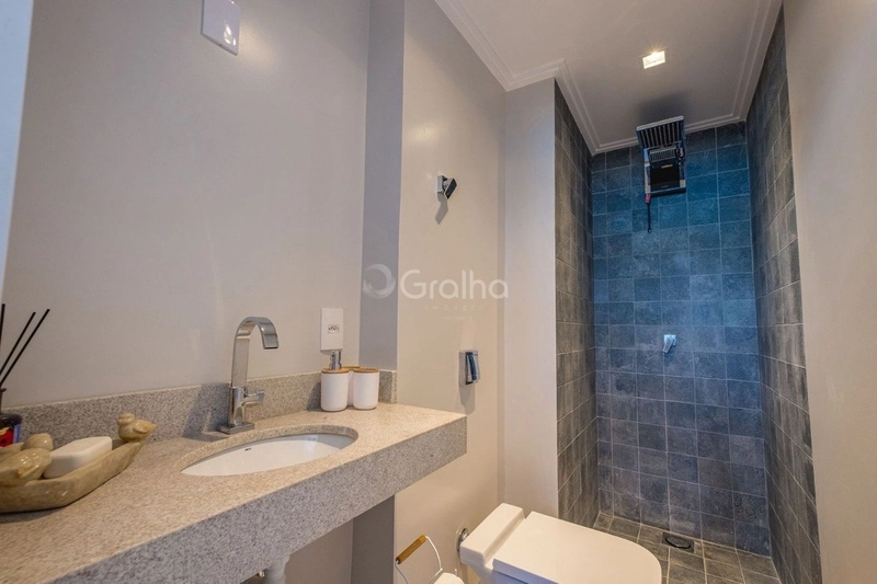 Cobertura duplex com 3 dormitórios no Centro de Florianópolis: 10ª foto da galeria de imagens do imóvel