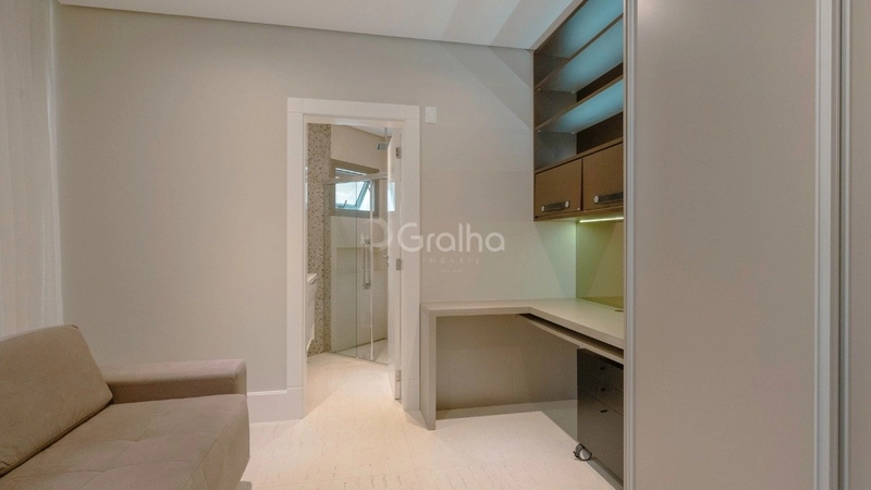 Casa alto padrão com 3 suítes em Santa Mônica em Florianópolis: 9ª foto da galeria de imagens do imóvel