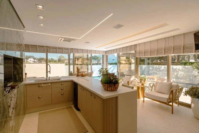 Casa alto padrão com 3 suítes em Santa Mônica em Florianópolis: 13ª foto da galeria de imagens do imóvel