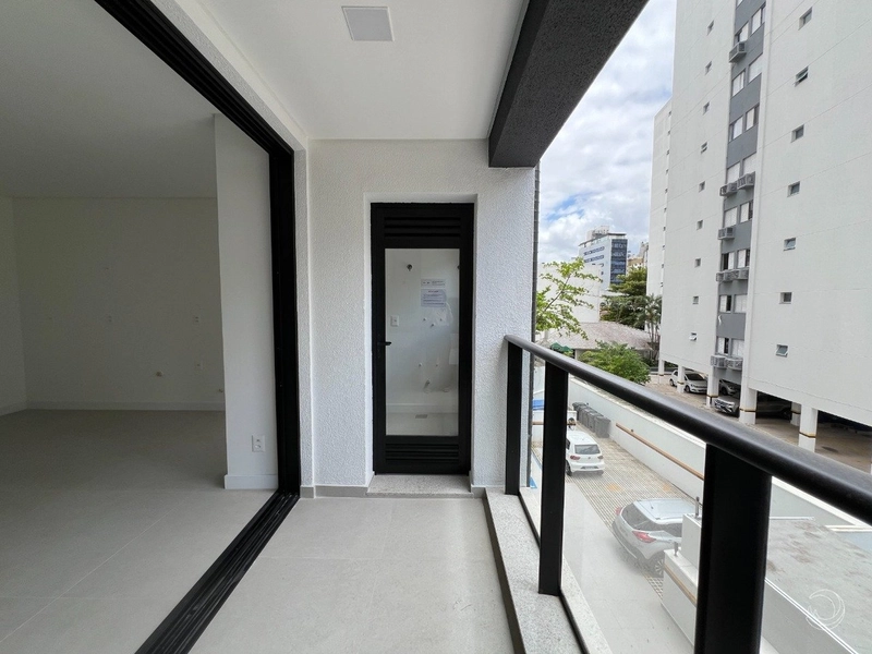 Apartamento com 2 dormitórios no Centro de Florianópolis: 2ª foto da galeria de imagens do imóvel