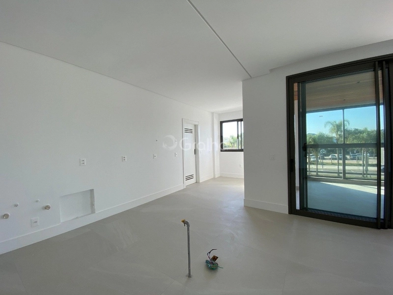 Apartamento com 3 Suítes em Jurerê, Florianópolis: 13ª foto da galeria de imagens do imóvel