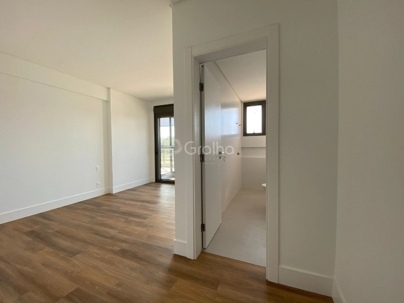 Apartamento com 3 Suítes em Jurerê, Florianópolis: 20ª foto da galeria de imagens do imóvel
