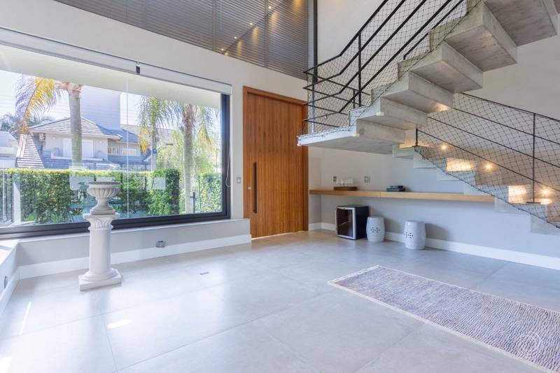 Casa com 5 dormitórios em Jurerê, Florianópolis.: 3ª foto da galeria de imagens do imóvel