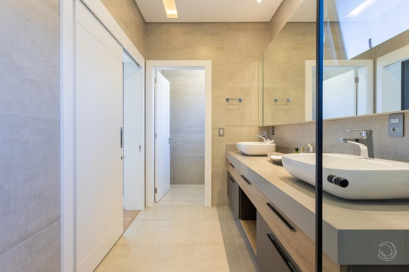 Casa com 5 dormitórios em Jurerê, Florianópolis.: 15ª foto da galeria de imagens do imóvel