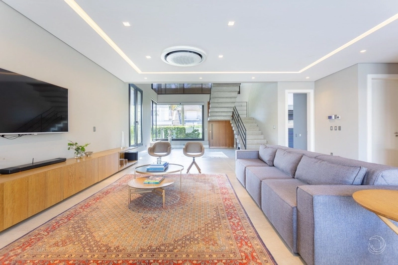 Casa com 5 dormitórios em Jurerê, Florianópolis.: 1ª foto da galeria de imagens do imóvel