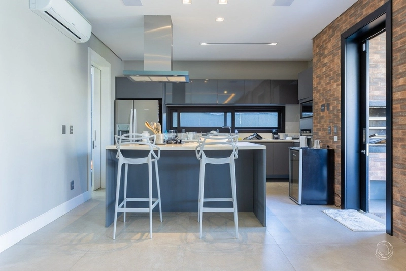 Casa com 5 dormitórios em Jurerê, Florianópolis.: 4ª foto da galeria de imagens do imóvel