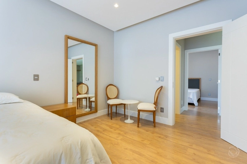 Casa com 5 dormitórios em Jurerê, Florianópolis.: 12ª foto da galeria de imagens do imóvel