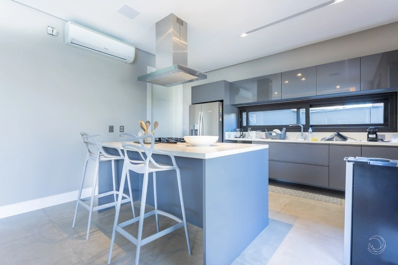 Casa com 5 dormitórios em Jurerê, Florianópolis.: 5ª foto da galeria de imagens do imóvel