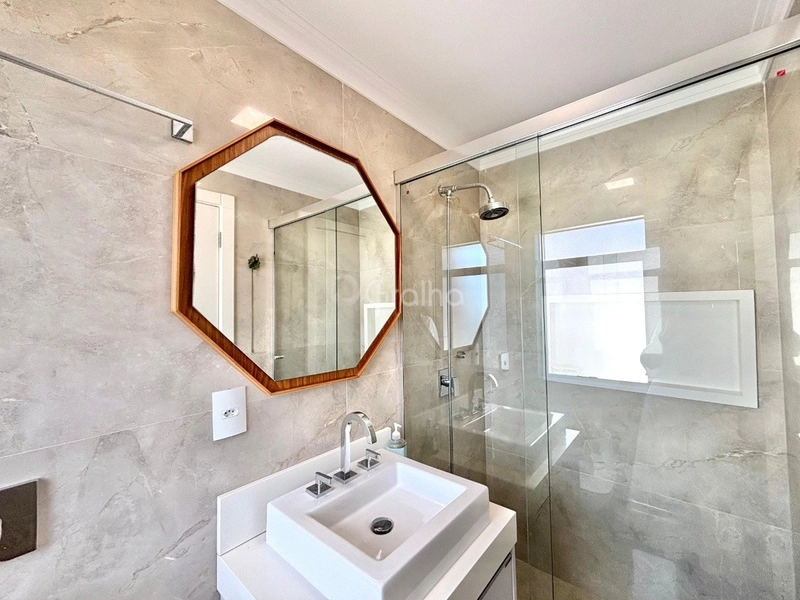 Apartamento duplex com 3 suítes na Agronômica em Florianópolis: 7ª foto da galeria de imagens do imóvel