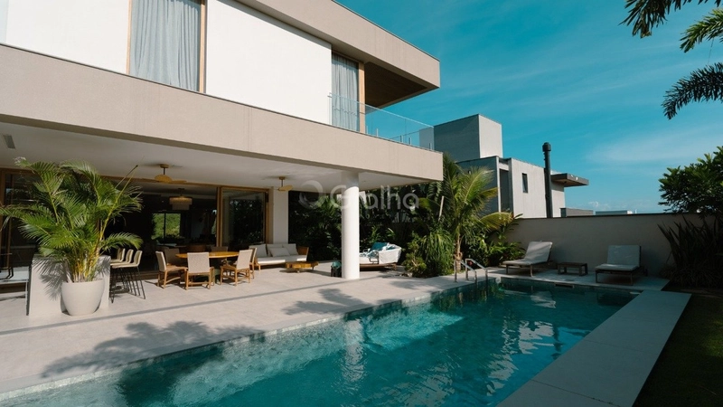 Casa de Alto padrão com 5 dormitórios no Cacupé em Florianópolis