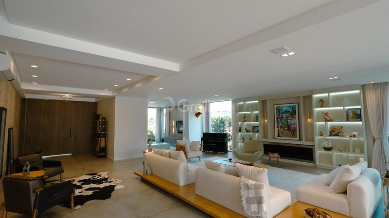 Casa de Alto padrão com 5 dormitórios no Cacupé em Florianópolis: 2ª foto da galeria de imagens do imóvel