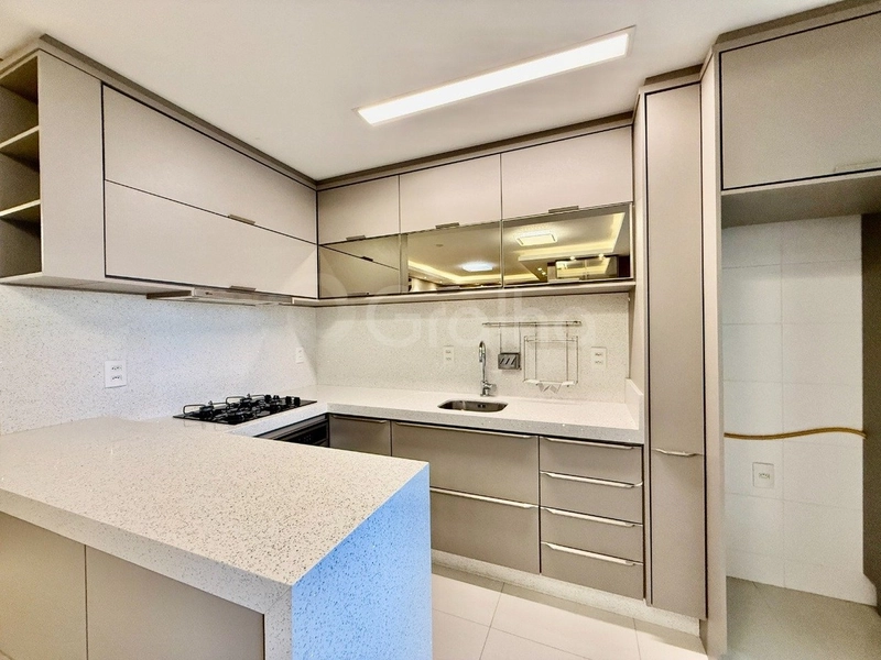 Apartamento com 3 dormitórios na Agronômica: 9ª foto da galeria de imagens do imóvel