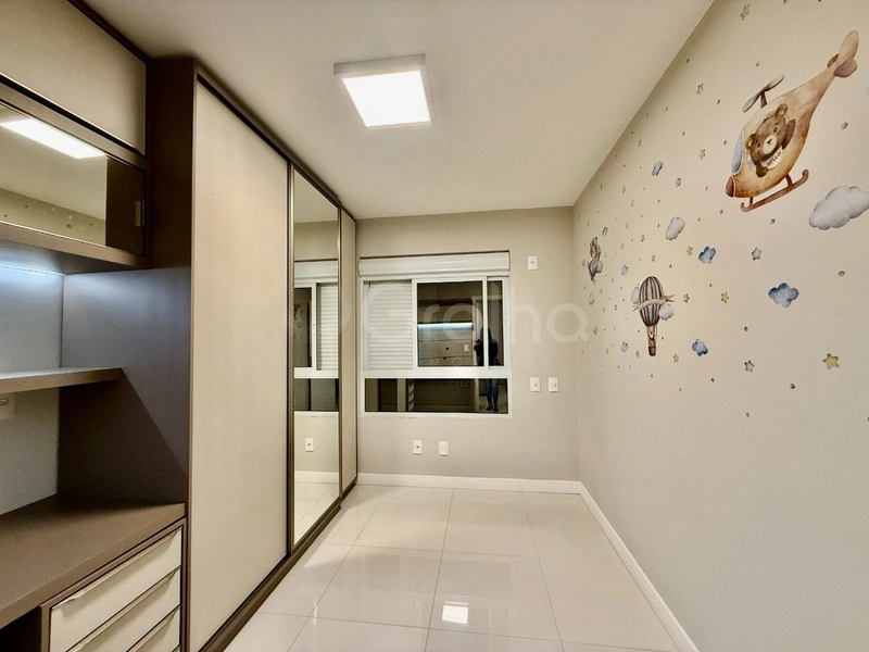 Apartamento com 3 dormitórios na Agronômica: 15ª foto da galeria de imagens do imóvel