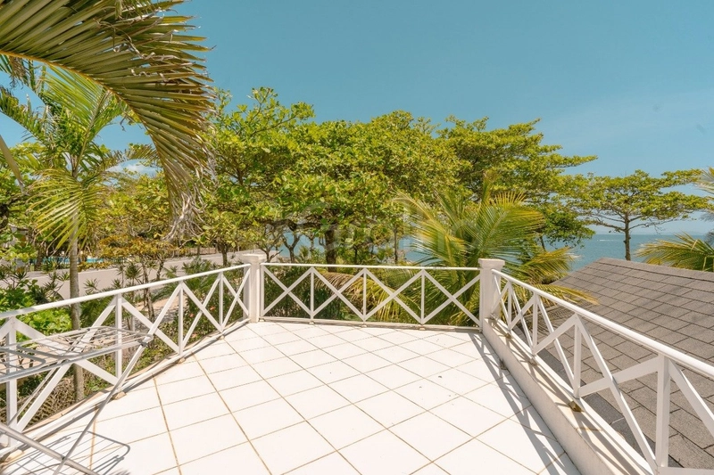 Casa de Alto Padrão com 4 suítes em Jurerê: 30ª foto da galeria de imagens do imóvel