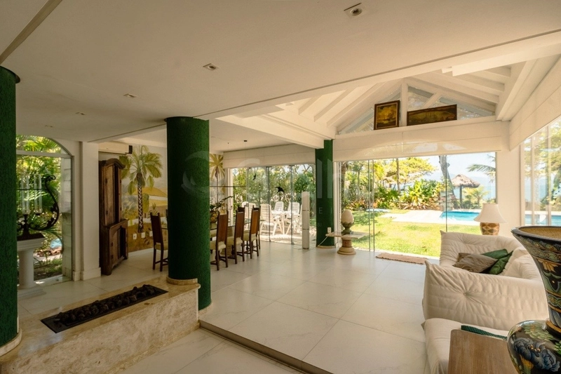Casa de Alto Padrão com 4 suítes em Jurerê: 12ª foto da galeria de imagens do imóvel