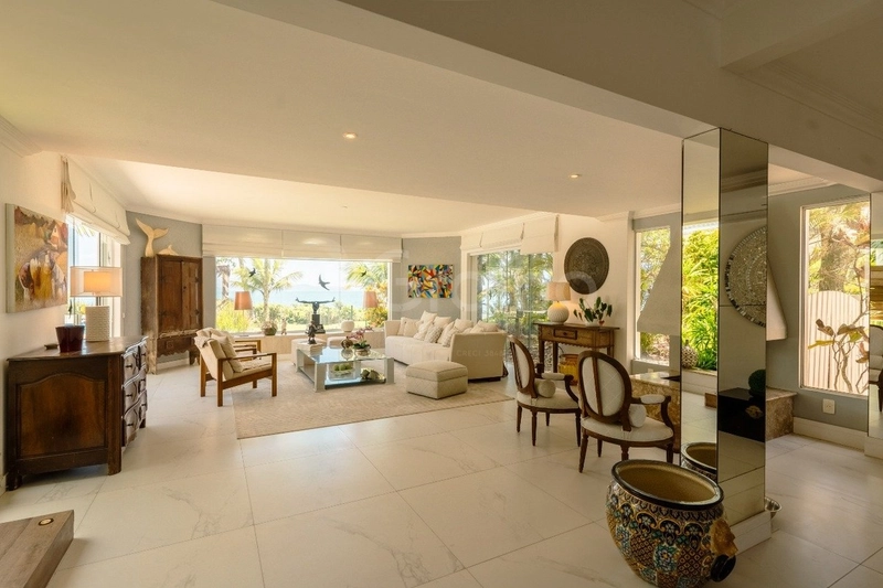 Casa de Alto Padrão com 4 suítes em Jurerê: 4ª foto da galeria de imagens do imóvel