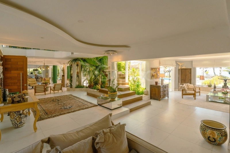 Casa de Alto Padrão com 4 suítes em Jurerê: 9ª foto da galeria de imagens do imóvel