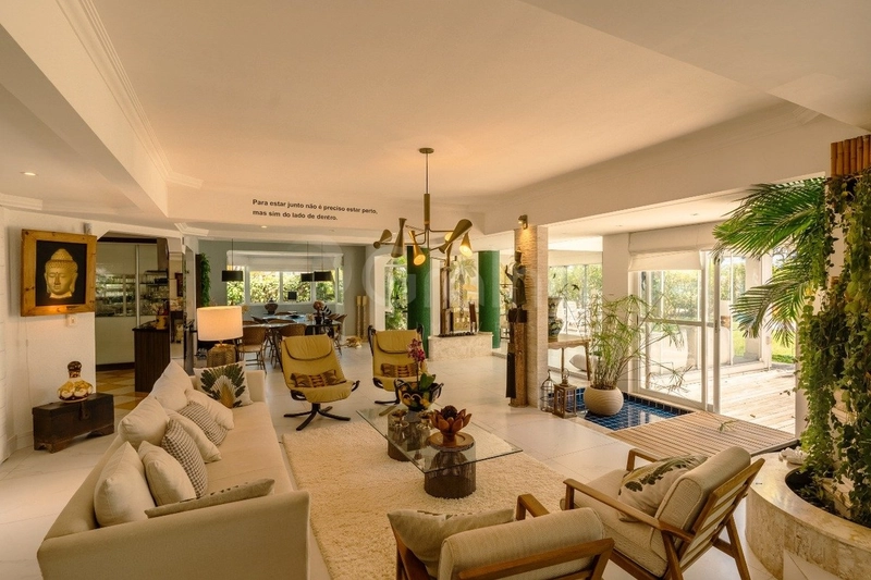 Casa de Alto Padrão com 4 suítes em Jurerê: 11ª foto da galeria de imagens do imóvel