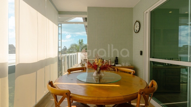 Cobertura com 4 suítes em Jurerê: 13ª foto da galeria de imagens do imóvel