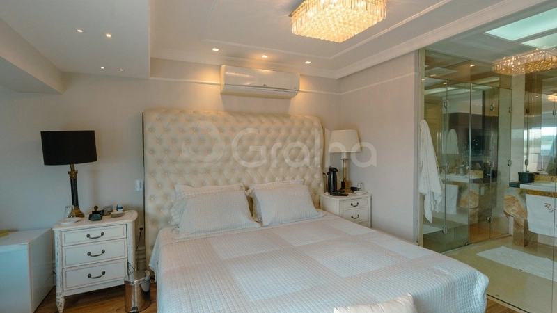 Cobertura com 4 suítes em Jurerê: 17ª foto da galeria de imagens do imóvel