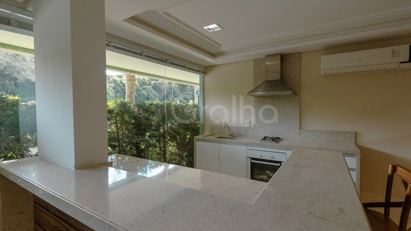 Cobertura com 4 suítes em Jurerê: 26ª foto da galeria de imagens do imóvel