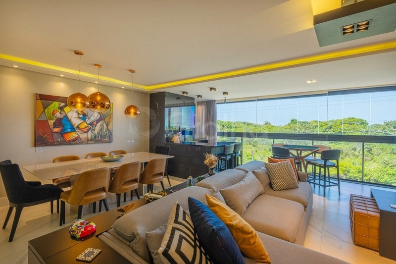 Apartamento com 3 suítes no Campeche