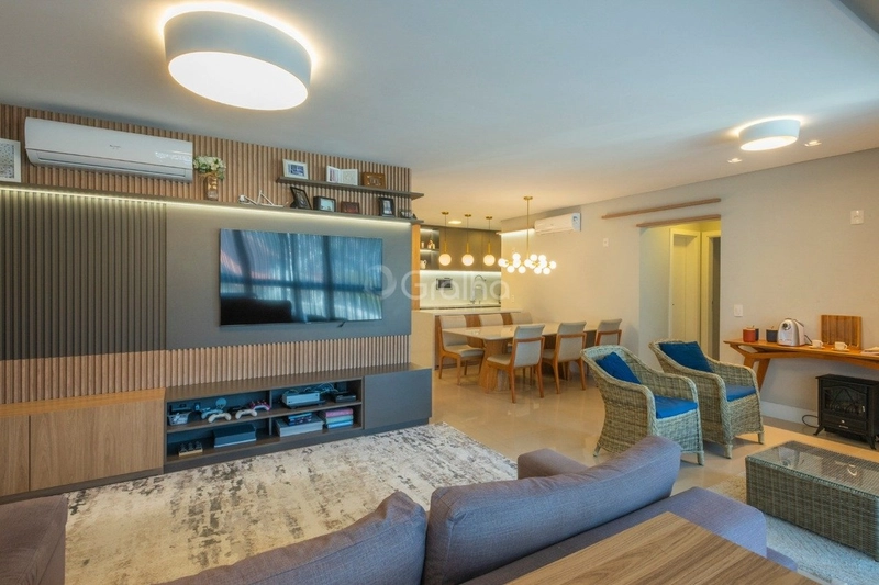 Apartamento com 3 dormitórios na Agronômica: 5ª foto da galeria de imagens do imóvel