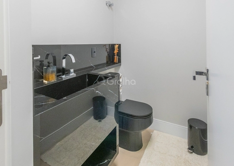 Apartamento com 3 dormitórios na Agronômica: 25ª foto da galeria de imagens do imóvel