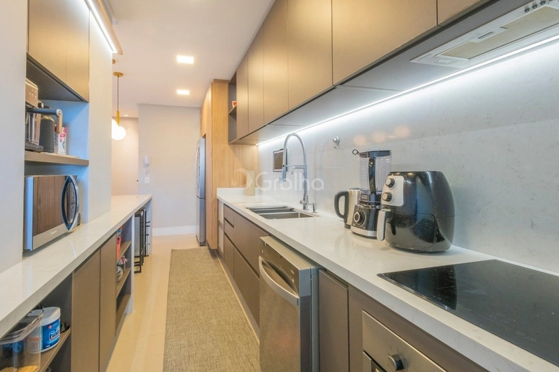 Apartamento com 3 dormitórios na Agronômica: 10ª foto da galeria de imagens do imóvel