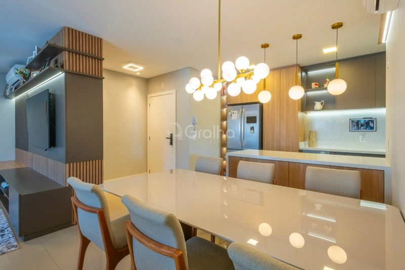 Apartamento com 3 dormitórios na Agronômica: 6ª foto da galeria de imagens do imóvel