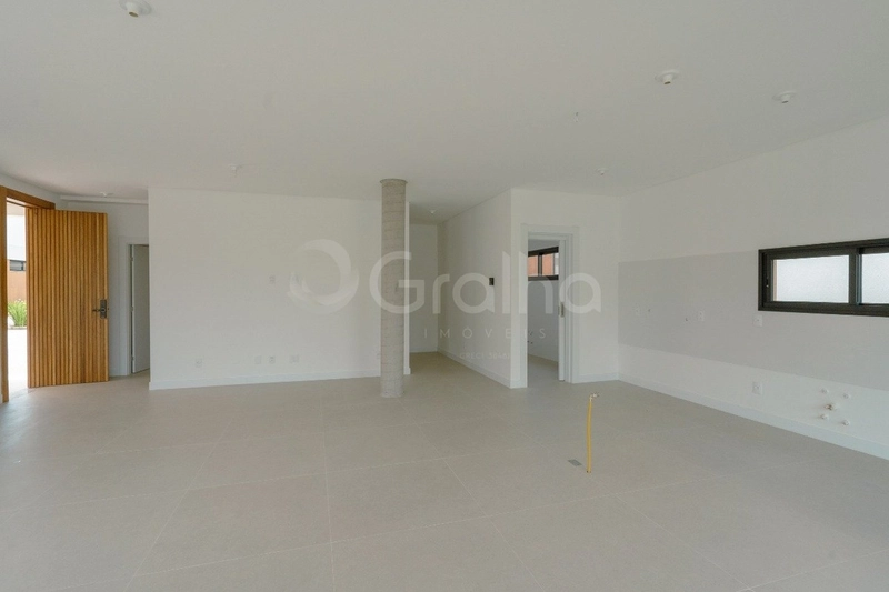 Casa com 4 suítes no Cacupé: 8ª foto da galeria de imagens do imóvel