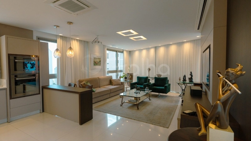 Apartamento com 3 suítes no Centro