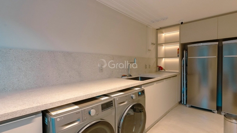 Casa de alto padrão com 5 suítes no Morro das Pedras: 43ª foto da galeria de imagens do imóvel