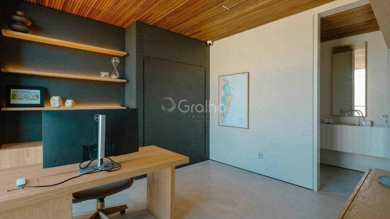 Casa de alto padrão com 5 suítes no Morro das Pedras: 14ª foto da galeria de imagens do imóvel