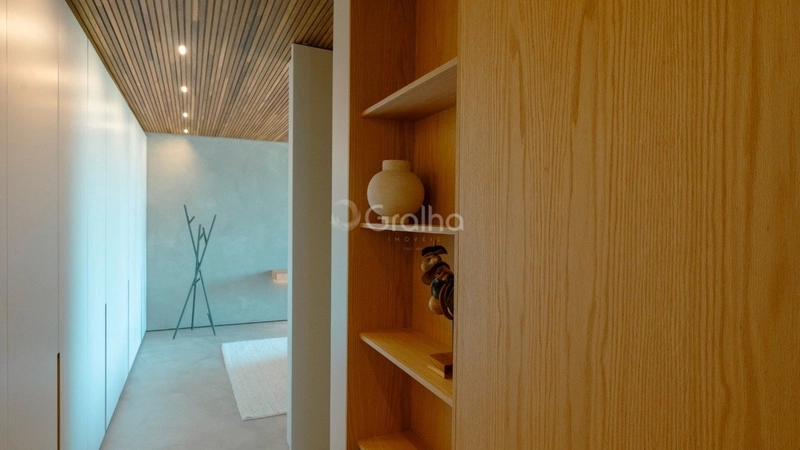 Casa de alto padrão com 5 suítes no Morro das Pedras: 21ª foto da galeria de imagens do imóvel