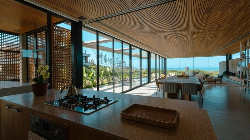 Casa de alto padrão com 5 suítes no Morro das Pedras: 9ª foto da galeria de imagens do imóvel