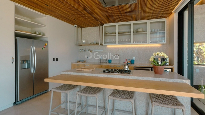 Casa de alto padrão com 5 suítes no Morro das Pedras: 7ª foto da galeria de imagens do imóvel